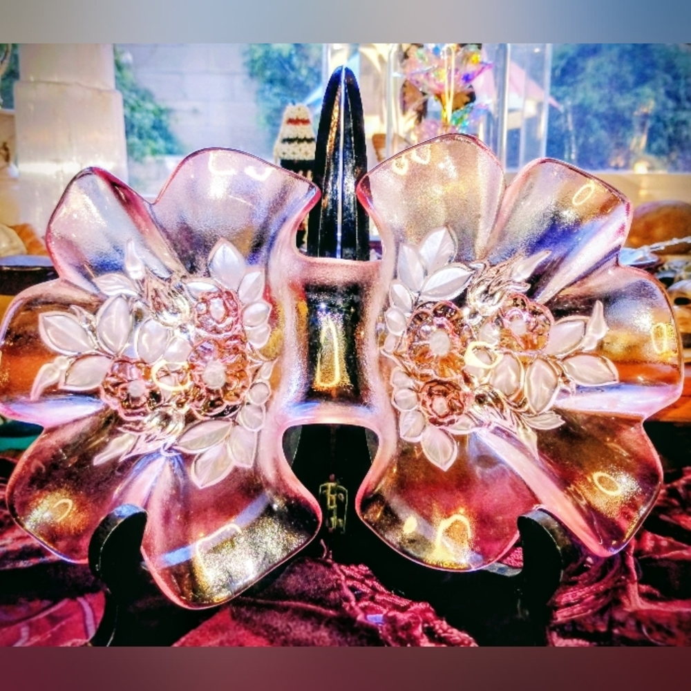 Vintage Holiday & Beyond Pink Ombre Stunning Pink and White Glass Floral Dish